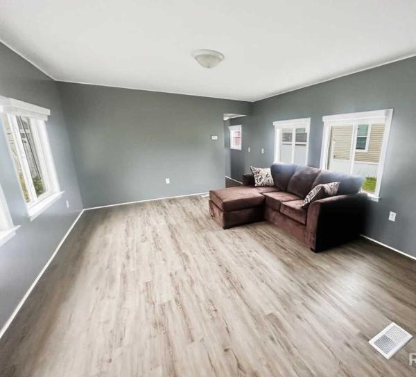 1973  Mobile Home For Sale