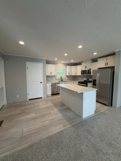 Photo 4 of 11 of home located at 27617 Moulon Rouge #585 Romulus, MI 48174