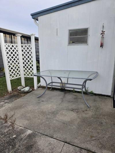 Photo 4 of 24 of home located at 9925 Ulmerton Rd., Lot 454 Largo, FL 33771