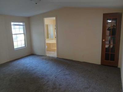 Photo 4 of 5 of home located at 5006 DELTA DR Indianapolis, IN 46241