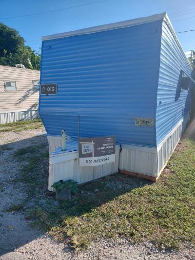 Mobile Home at 2781 2nd Ave N Lot 13 Lake Worth, FL 33461