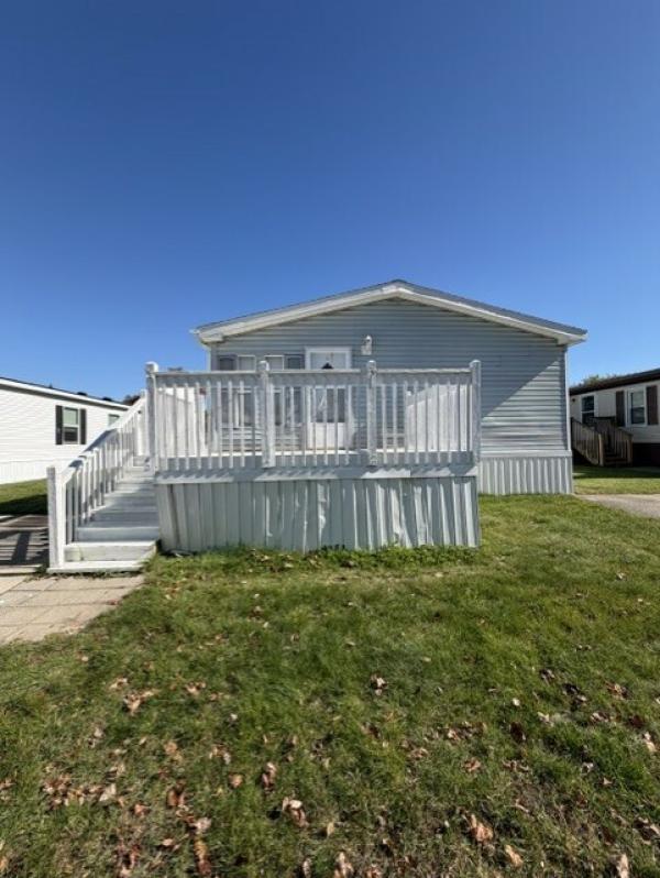 1990 Holly Park Mobile Home For Sale