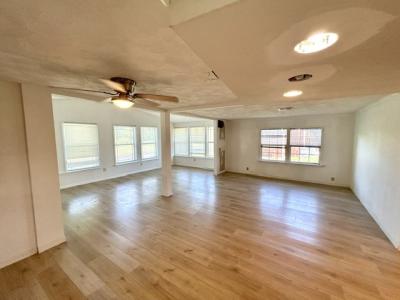 Photo 3 of 8 of home located at 11534 Pearl Dr New Port Richey, FL 34654