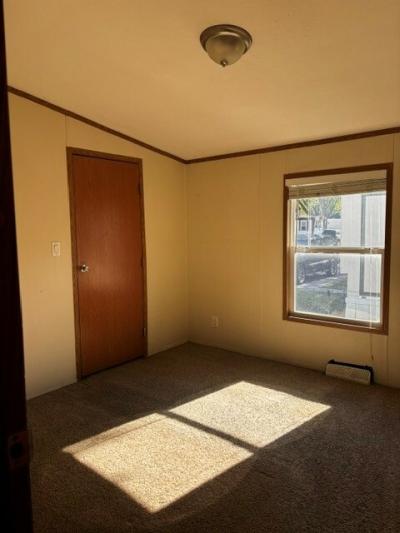 Photo 5 of 10 of home located at 43291 Normandy Ave. #620 Sterling Heights, MI 48314