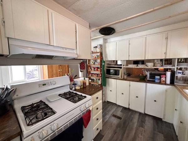 1974 COLUMBIA Manufactured Home
