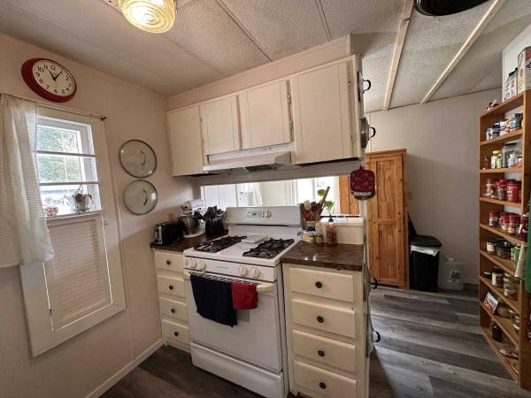 1974 COLUMBIA Manufactured Home