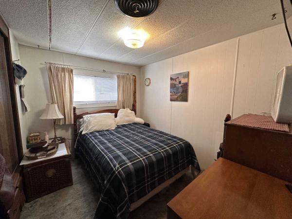 1974 COLUMBIA Manufactured Home