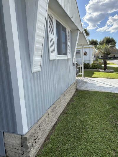 Photo 3 of 53 of home located at 1319 Ember Drive Lakeland, FL 33815