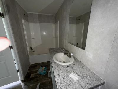Photo 4 of 7 of home located at 94 Easy Breeze Trailer Park Effingham, IL 62401