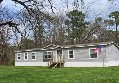 Mobile Home at 10 County Road 1148 Cullman, AL 35057