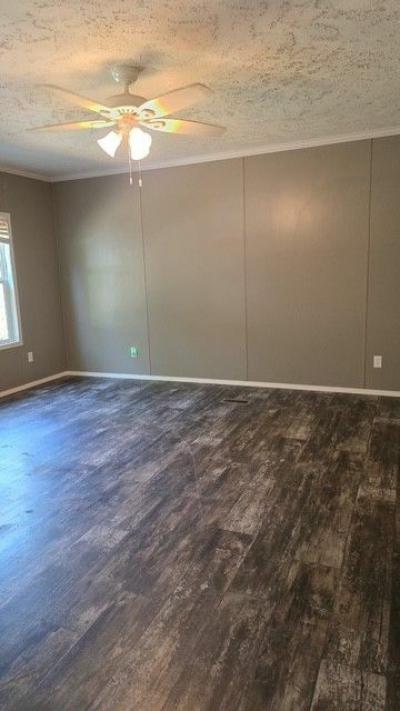 Photo 5 of 12 of home located at 10 County Road 1148 Cullman, AL 35057