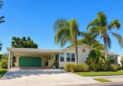 Photo 2 of 4 of home located at 3615 Hayes Boyou Drive Ruskin, FL 33570