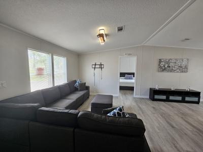 Photo 3 of 26 of home located at 640 Tropical Ave. Davenport, FL 33897