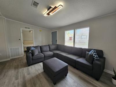 Photo 4 of 26 of home located at 640 Tropical Ave. Davenport, FL 33897