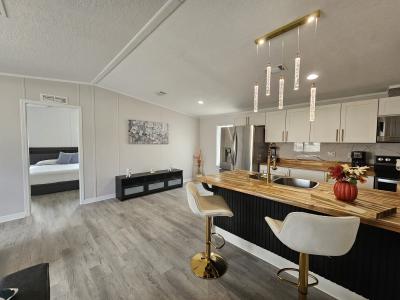 Photo 5 of 26 of home located at 640 Tropical Ave. Davenport, FL 33897