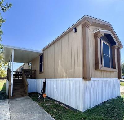 Mobile Home at 9605 W Us Highway 90 Lot #429 San Antonio, TX 78245