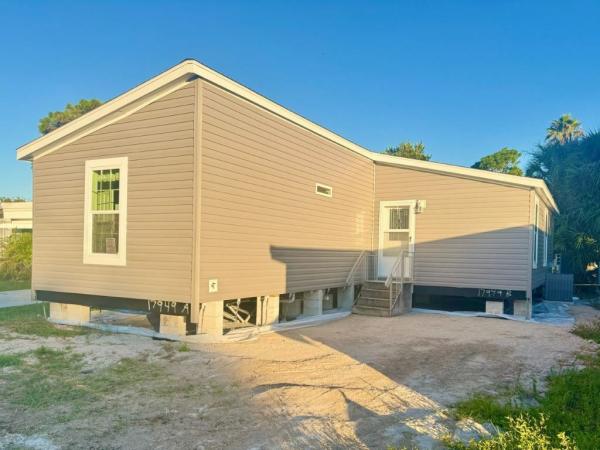 Photo 1 of 2 of home located at 28488 U.s. Hwy. 19 North  120 Clearwater, FL 33761