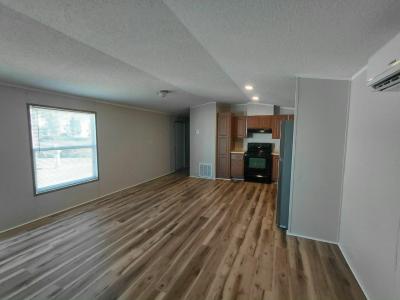 Photo 4 of 11 of home located at 6280 Hamilton Dr. #27 Fort Myers, FL 33905