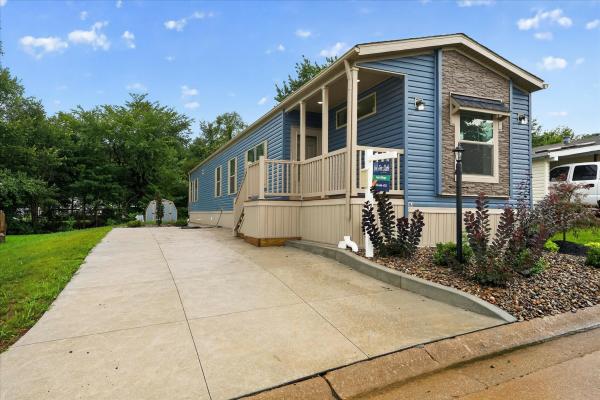 2026 adventure 163 6762L  Home