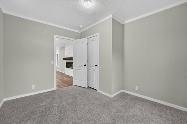2026 adventure 163 6762L  Home