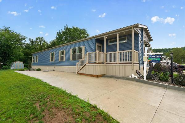 2026 adventure 163 6762L  Home