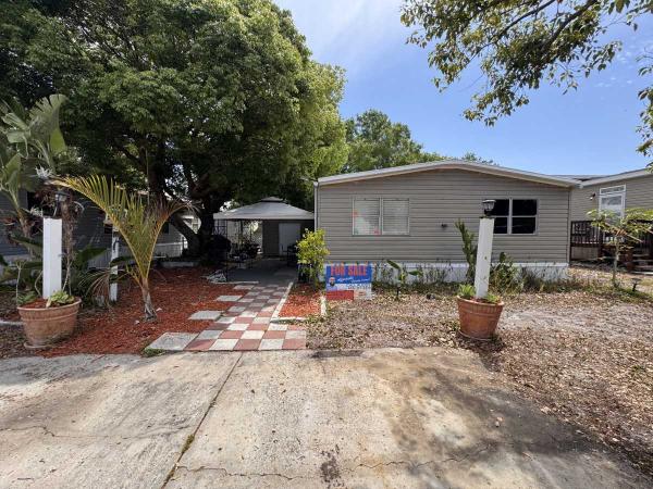 Photo 1 of 2 of home located at 9521 Barnside Place Tampa, FL 33635