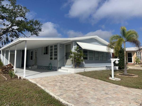 Photo 1 of 2 of home located at 5700 Bayshore Road, #411 Palmetto, FL 34221