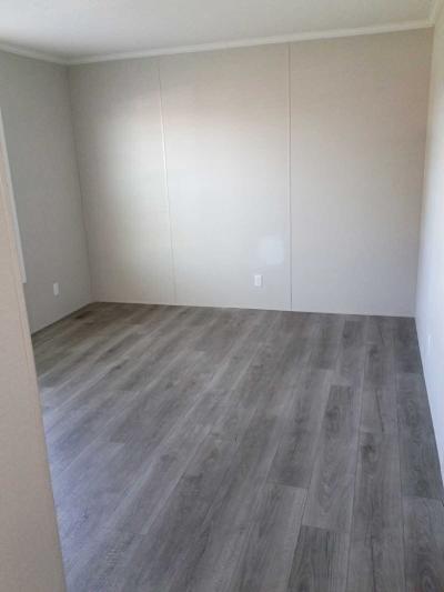 Photo 4 of 6 of home located at 6781 Bonesteel  Columbus, IN 47201