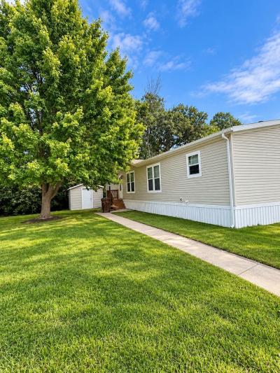 Mobile Home at 24072 Deer Creek Flat Rock, MI 48134