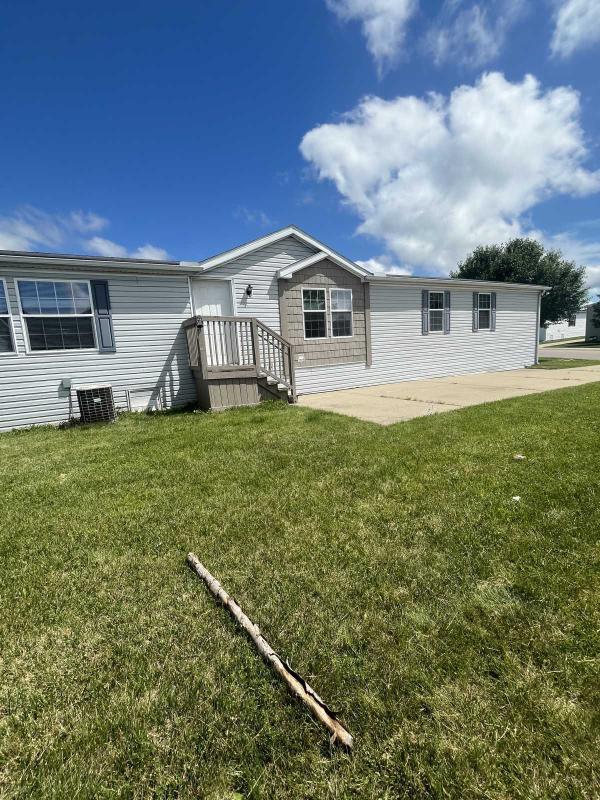 2002  Mobile Home For Sale