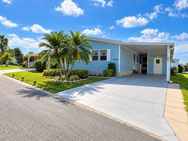 Photo 1 of 2 of home located at 408 Lake Ontario Drive Mulberry, FL 33860