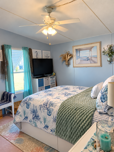 Photo 4 of 15 of home located at 5685 SW 55th Ave. Ocala, FL 34474
