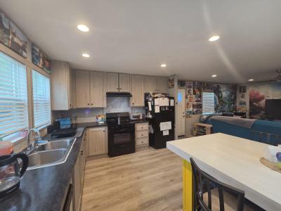 Photo 2 of 11 of home located at 8401 NW 13th Street #61 Gainesville, FL 32653