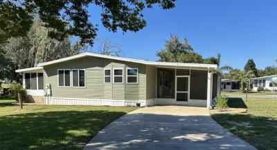 Mobile Home at 1165 Lake Drive Grand Island, FL 32735