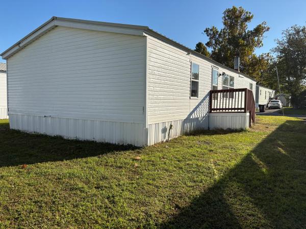 1989 Rochester Homes Inc Mobile Home For Sale