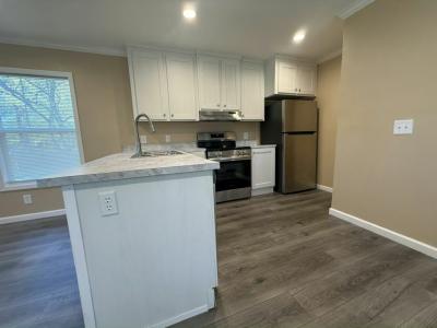 Photo 5 of 13 of home located at 10201 W Beaver St #128 Jacksonville, FL 32220