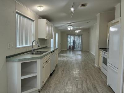 Photo 3 of 20 of home located at 36142 Citrus Blvd Grand Island, FL 32735
