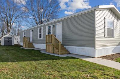 Photo 2 of 14 of home located at 523 Butternut Dr., #15 Holland, MI 49423