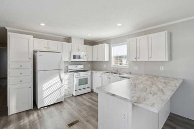 Photo 4 of 14 of home located at 523 Butternut Dr., #15 Holland, MI 49423