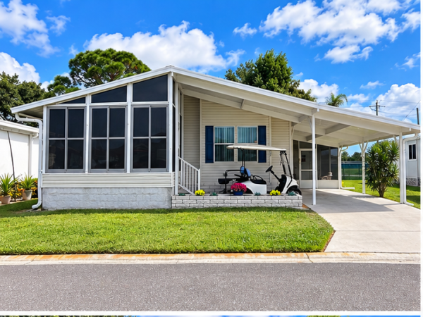 2000  Mobile Home For Sale