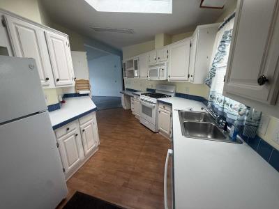 Photo 4 of 17 of home located at 51 Crocus Ln Matteson Il 60443, IL 60443
