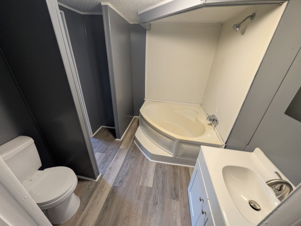 1999 Akse Manufactured Home