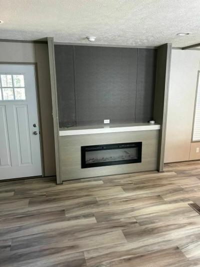 Photo 5 of 11 of home located at 2627 County Road 1740 Holly Pond, AL 35083