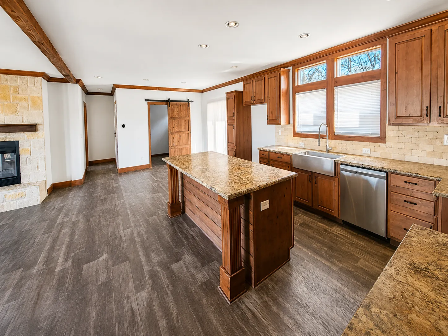 Photo 5 of 13 of home located at 4 Camino Privado Los Lunas, NM 87031