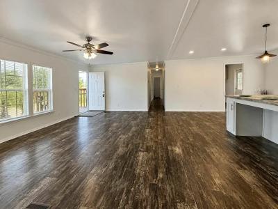 Photo 4 of 20 of home located at 8 Camino Privado Los Lunas, NM 87031