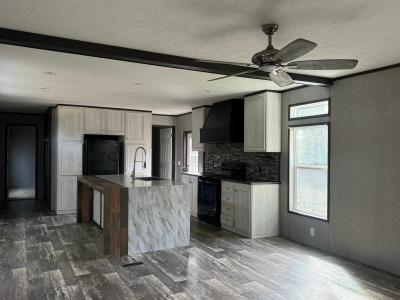 Photo 5 of 22 of home located at 2271 Mississippi 613 Lucedale, MS 39452