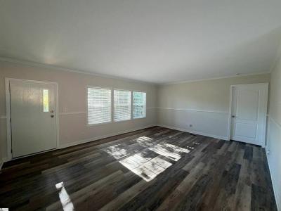 Photo 5 of 21 of home located at 3040 Wilkes Loop Rd Carlisle, SC 29031