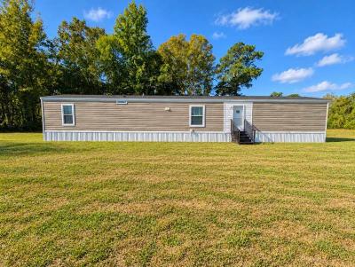 Mobile Home at 259 Elijah Rd Orrum, NC 28369