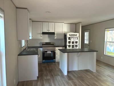 Mobile Home at 5184 SW 38th Pl Gainesville, FL 32608