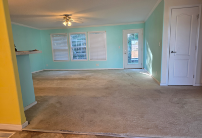 Photo 2 of 24 of home located at 295 Lakeside Crossing Drive Conway, SC 29526